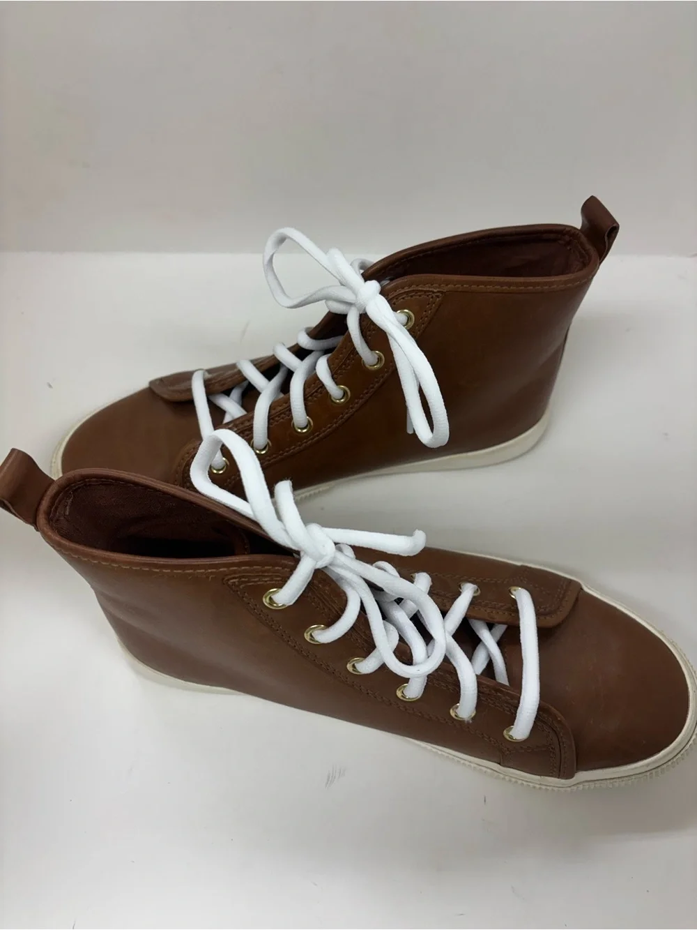 LAUREN BY RALPH LAUREN HIGH TOP SNEAKERS SHOES WOMEN 7.5  TAN PREPPY COLLEGIATE